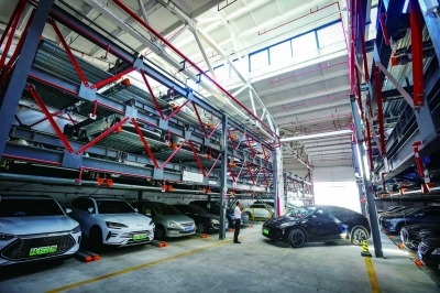 老廠房變身立體停車(chē)場(chǎng) 城市空間再生的新實(shí)踐